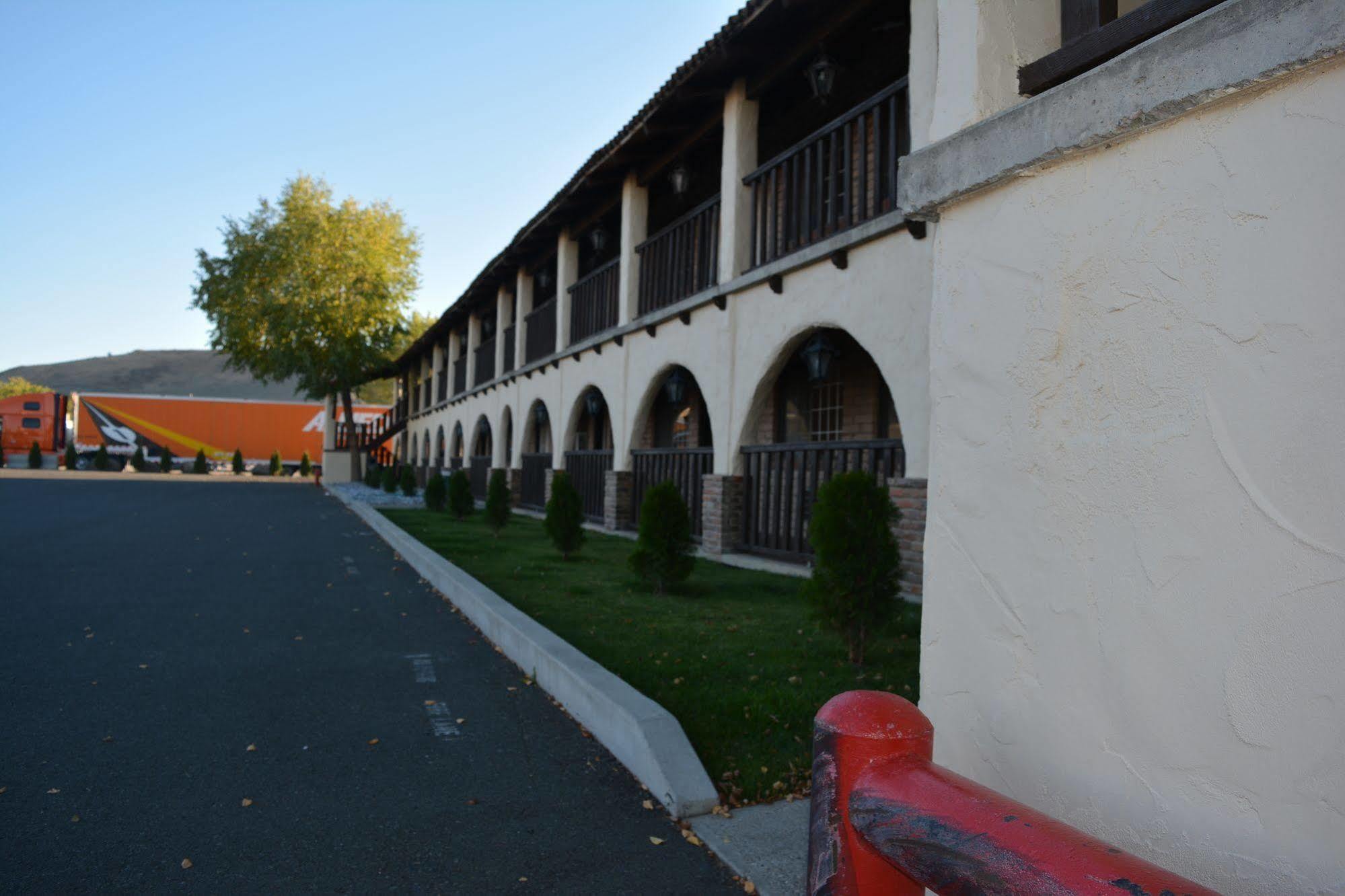 Quality Inn Baker City Exterior photo